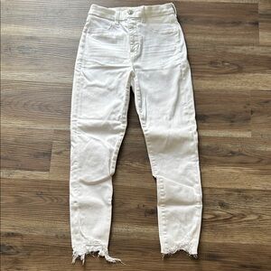American Eagle White Frayed Hem Women Jeans